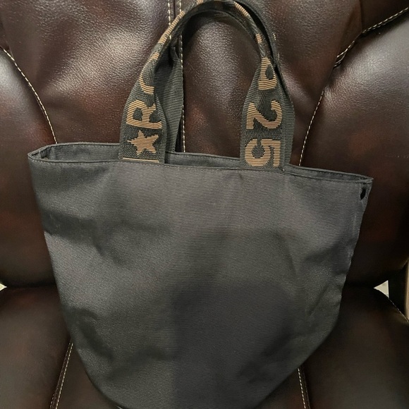 Fendi Bucket Tote - Picture 6 of 7